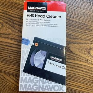 Magnavox VHS Head Cleaner – White/Black